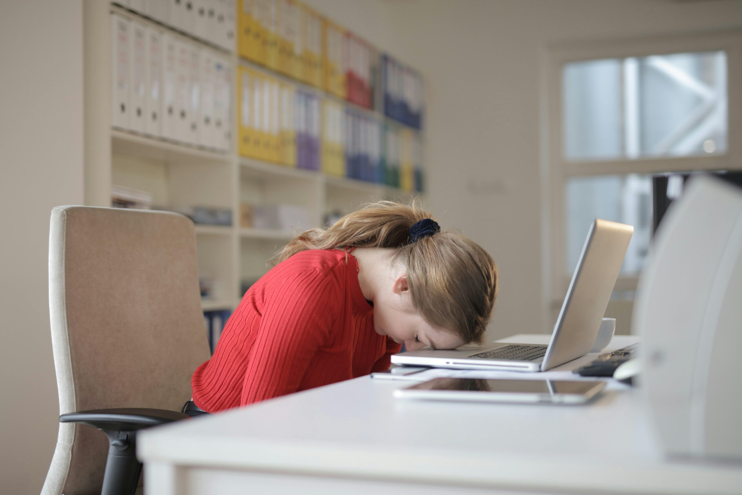 Is Food Making You Tired, Bloated or Moody? How to Tell